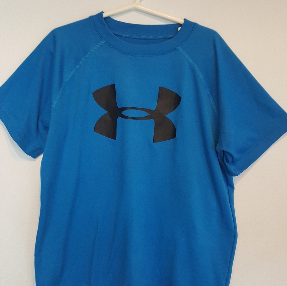 Under Armour Youth boys shirt